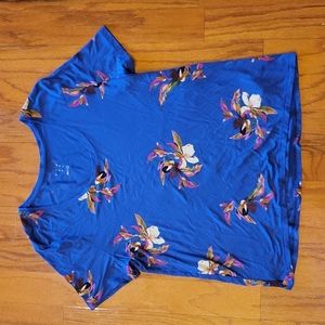 A New Day floral t-shirt size LG